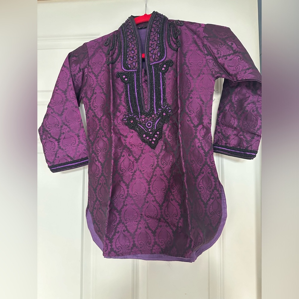 Boys Indian outfit. Like new, size 5